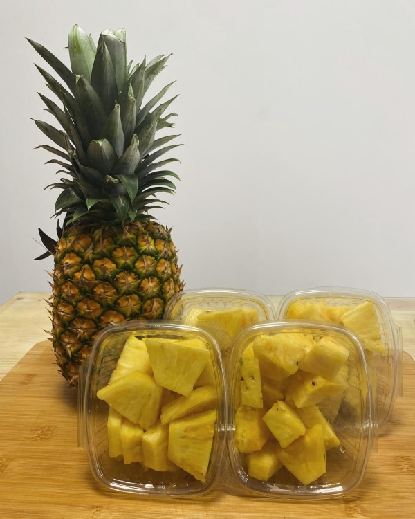PIÑA CORTADA